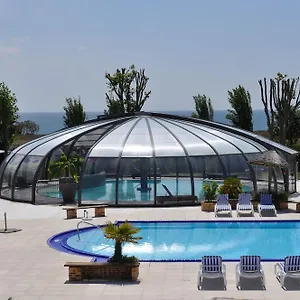 Camping Le Raguenes Plage Hotel
